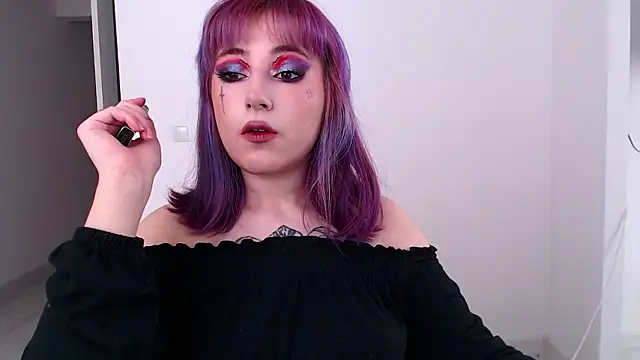 Snapshot of purplewitch chatting on 02-15-26, 08:57 purplewitch online show from 02-15-26, 08:57