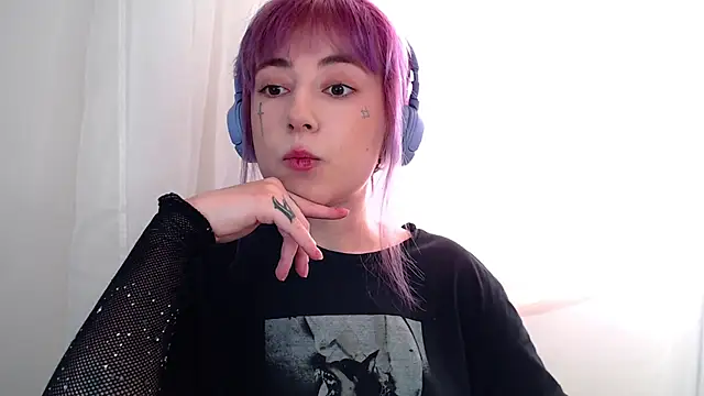 Snapshot of purplewitch chatting on 02-12-26, 04:12 purplewitch online show from 02-12-26, 04:12