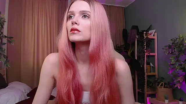 Gretchen Mol online show from 11-14-25, 07:34