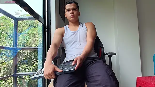 Dwayne Brown online show from 10-04-25, 01:56