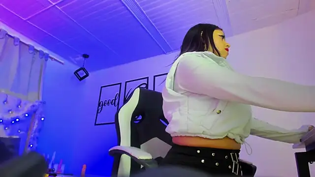 nicolee millerr online show from 12-20-25, 12:41