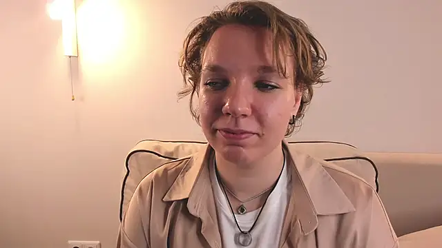 Snapshot of EdaGambee chatting on 02-03-25, 08:35 EdaGambee online show from 02-03-25, 08:35