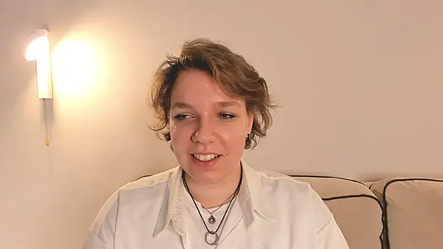 Snapshot of EdaGambee chatting on 02-05-25, 02:26 EdaGambee online show from 02-05-25, 02:26