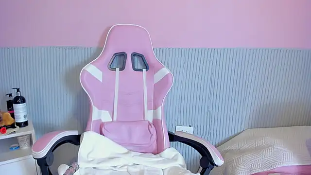 yeikafoxy online show from 02-20-26, 11:23