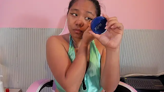 yeikafoxy online show from 11-21-25, 11:42