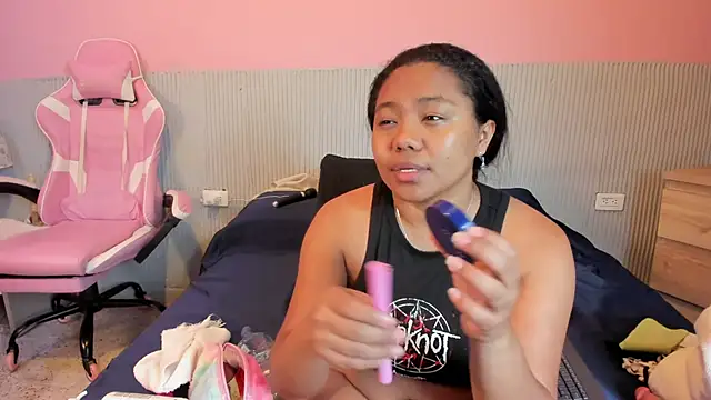 yeikafoxy online show from 11-27-25, 11:10