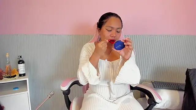 yeikafoxy online show from 02-25-26, 11:10