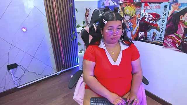 Snapshot of Charlotte_Baker19 chatting on 03-07-25, 05:06 Charlotte Baker19 online show from 03-07-25, 05:06