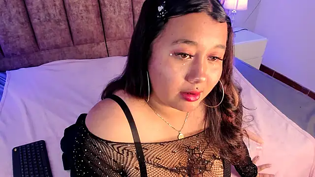 Snapshot of Charlotte_Baker19 chatting on 01-31-25, 02:15 Charlotte Baker19 online show from 01-31-25, 02:15