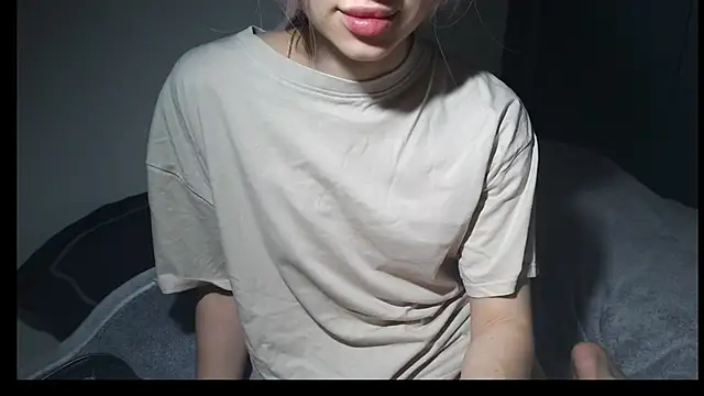 Snapshot of azumi_xxx chatting on 03-16-25, 11:15 azumi xxx online show from 03-16-25, 11:15