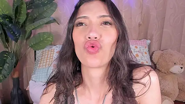Miss veronicaa2 online show from 07-06-26, 01:18