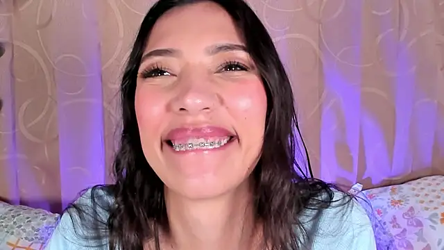 Miss veronicaa2 online show from 06-17-26, 01:21