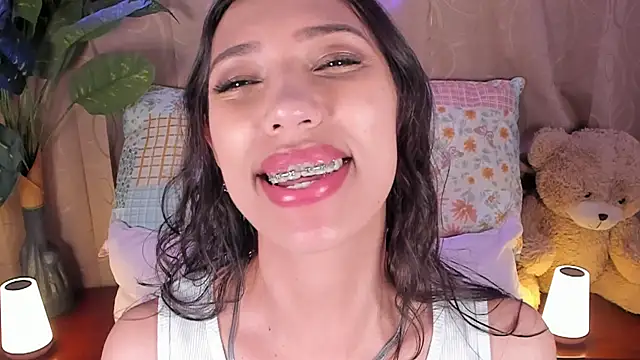 Miss veronicaa2 online show from 07-14-26, 01:17
