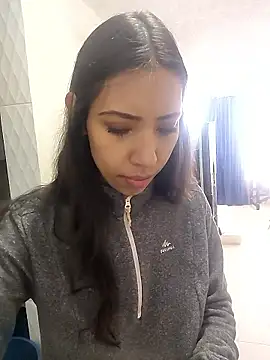 Snapshot of Miss_veronicaa2 chatting on 01-16-26, 12:31 Miss veronicaa2 online show from 01-16-26, 12:31