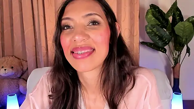 Snapshot of Miss_veronicaa2 chatting on 02-24-26, 01:34 Miss veronicaa2 online show from 02-24-26, 01:34