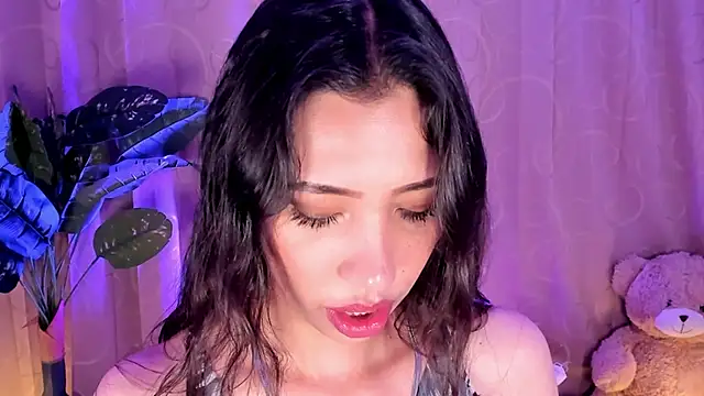 Miss veronicaa2 online show from 05-26-26, 01:31