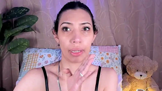 Miss veronicaa2 online show from 07-21-26, 01:12