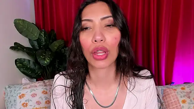 Miss veronicaa2 online show from 12-18-25, 01:04