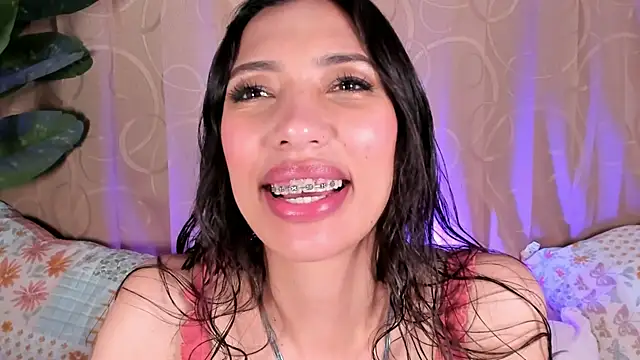 Miss veronicaa2 online show from 06-18-26, 01:16
