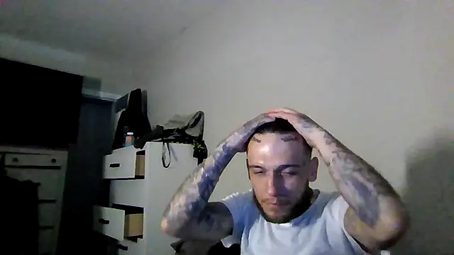 cruz815 online show from 04-19-26, 05:19