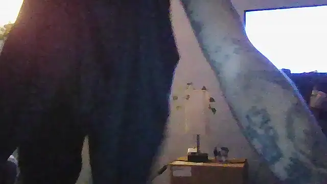 cruz815 online show from 10-12-25, 01:07