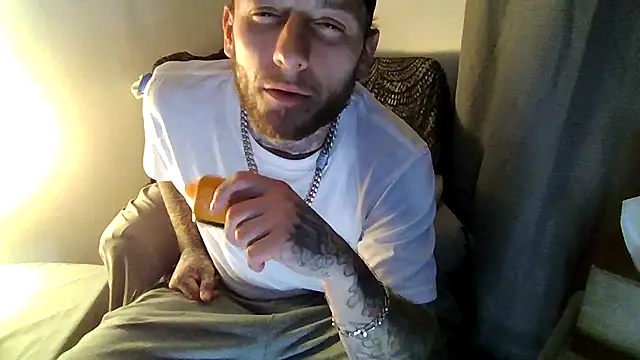 cruz815 online show from 12-20-25, 01:19