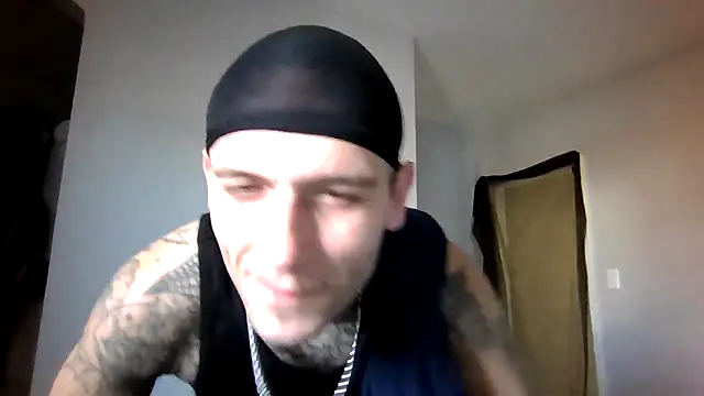 cruz815 online show from 11-17-25, 07:51