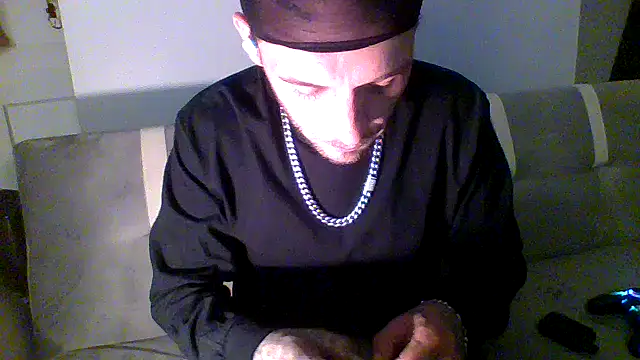 cruz815 online show from 11-30-25, 01:06