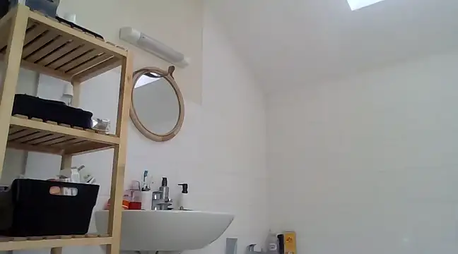 Snapshot of Zer_oki chatting on 03-08-25, 10:54 Zer oki online show from 03-08-25, 10:54