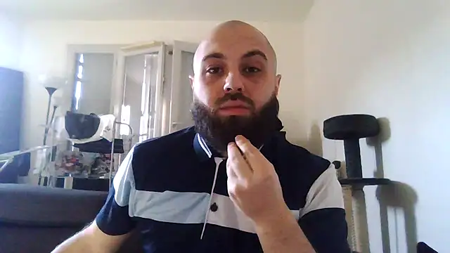 Snapshot of Zer_oki chatting on 02-05-25, 12:38 Zer oki online show from 02-05-25, 12:38