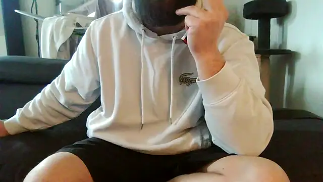 Snapshot of Zer_oki chatting on 02-21-25, 04:48 Zer oki online show from 02-21-25, 04:48