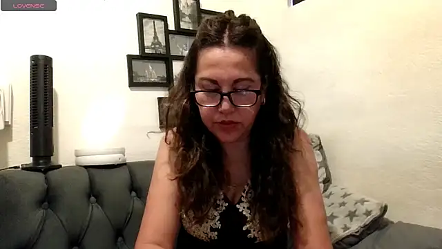 MirandaLatinaLovely online show from 05-09-26, 05:16