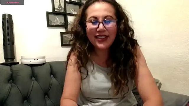 MirandaLatinaLovely online show from 06-10-26, 04:46