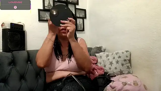 MirandaLatinaLovely online show from 09-24-25, 03:07