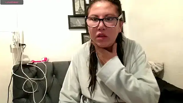 MirandaLatinaLovely online show from 11-08-25, 06:33