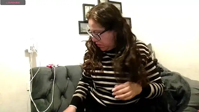 MirandaLatinaLovely online show from 02-12-26, 04:18