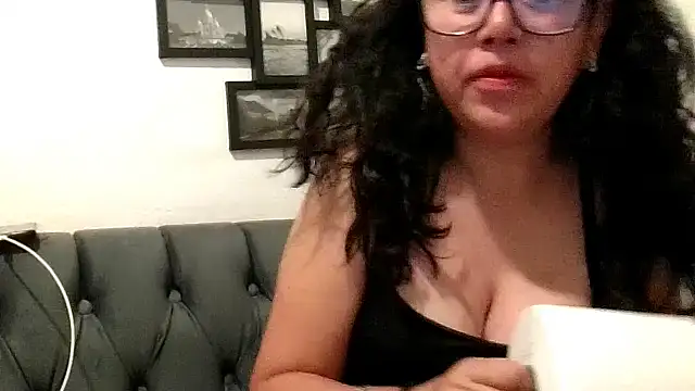 MirandaLatinaLovely online show from 10-22-25, 03:55