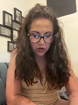 MirandaLatinaLovely online show from 12-04-25, 04:33