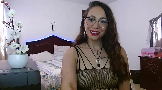 AloLovely  online show from 03-17-25, 06:42