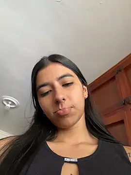 eva roseee online show from 06-11-26, 06:05
