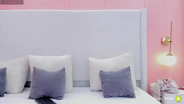 eva roseee online show from 09-25-25, 04:02