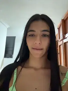 eva roseee online show from 05-10-26, 06:06