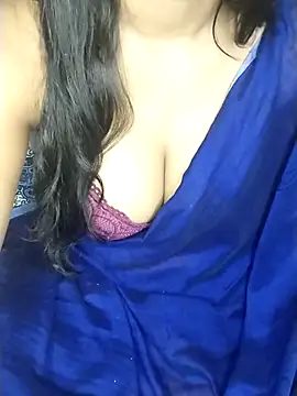 Snapshot of simi_love chatting on 02-21-25, 03:54 simi love online show from 02-21-25, 03:54