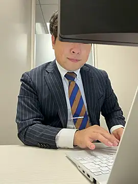 Snapshot of Nobu_469 chatting on 10-29-25, 05:06 Nobu 469 online show from 10-29-25, 05:06