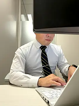 Snapshot of Nobu_469 chatting on 10-27-25, 09:32 Nobu 469 online show from 10-27-25, 09:32