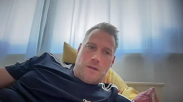 Christian87xxx online show from 09-27-25, 12:22