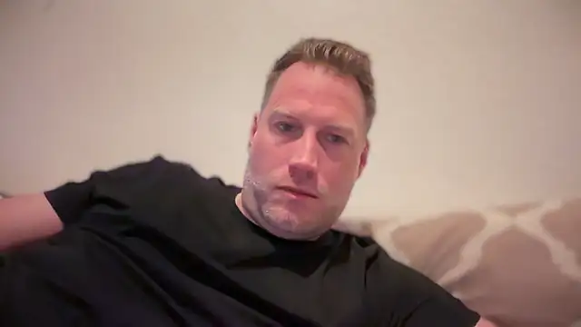 Snapshot of Christian87xxx chatting on 03-18-26, 05:36 Christian87xxx online show from 03-18-26, 05:36