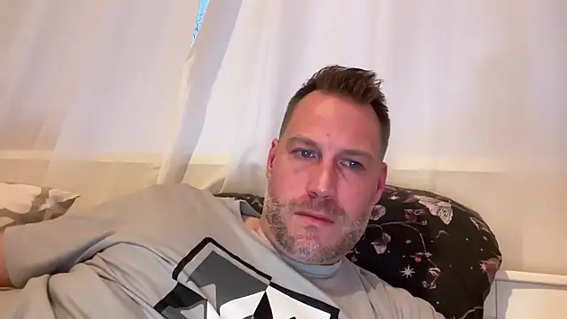 Christian87xxx online show from 11-08-25, 03:48