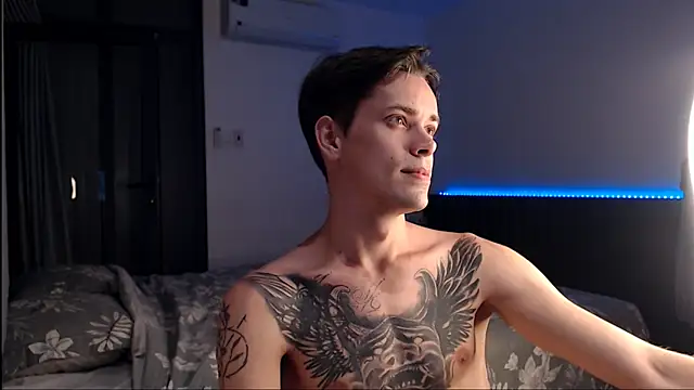 Snapshot of William_Henry_ chatting on 10-21-25, 12:00 William Henry online show from 10-21-25, 12:00