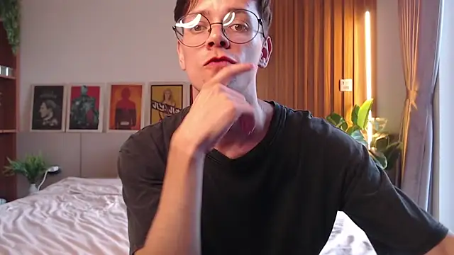 William Henry  online show from 03-06-26, 09:37